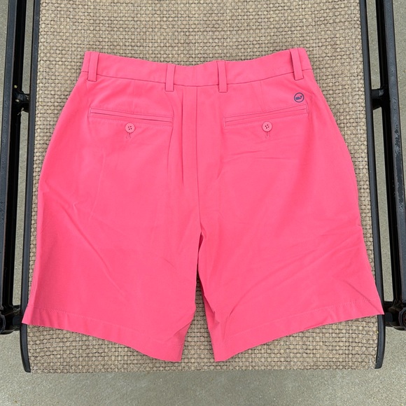 Vineyard Vines Other - Mens NWOT vineyard vines, 7 inch performance breaker shorts size 30.